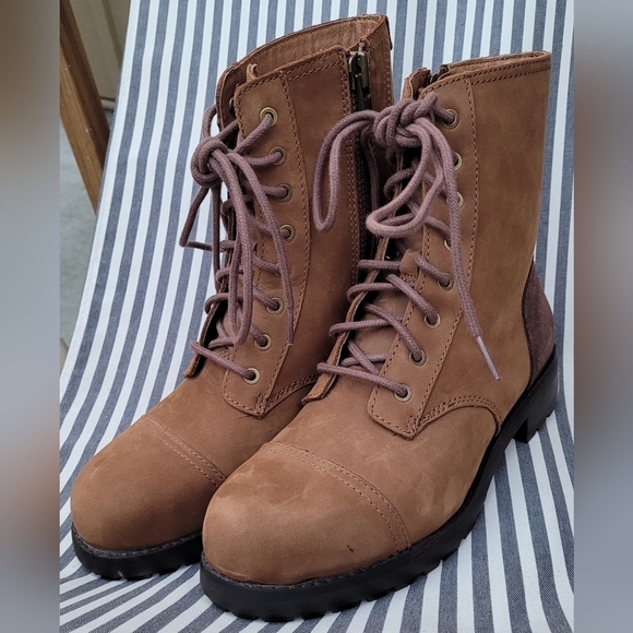 UGG Kilmer Wool-lined Leather Lace Up Boots Chestnut